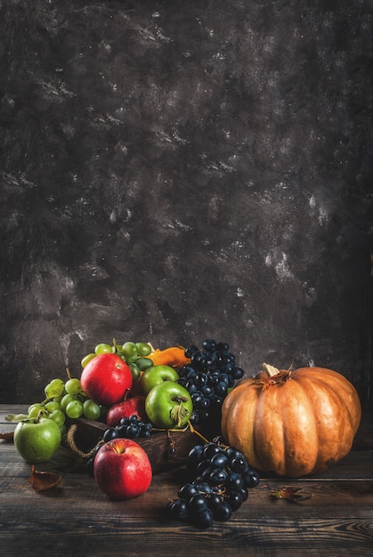 Fruits d'automne et citrouille