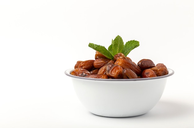 Fruits de dates, à la menthe pour le Ramadan