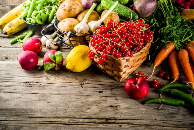 Fruits D'été Frais, Baies Et Légumes