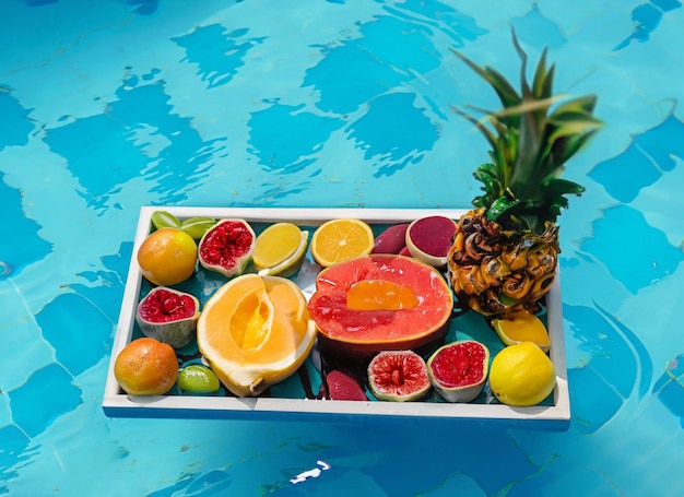 Photo fruits flottants