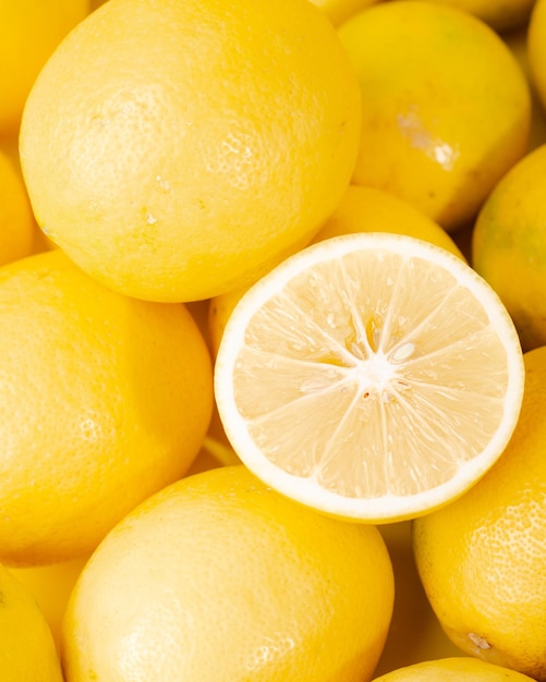 Fruits frais au citron pour la limonade