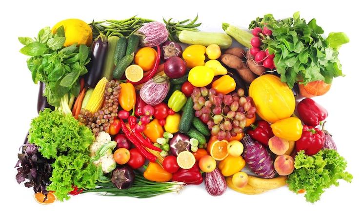 Photo fruits et légumes frais isolés sur blanc
