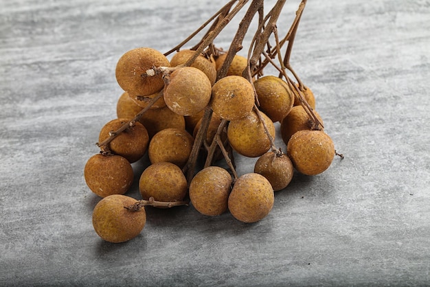 Fruits Longan tropicaux sucrés et mûrs