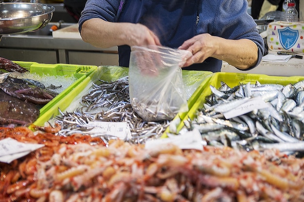 Fruits de mer frais au marché