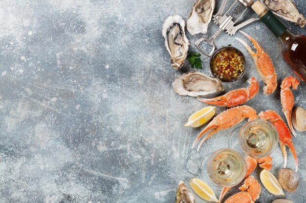 Fruits de mer et vin blanc