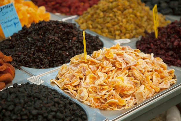 Fruits secs sur le marché à Jérusalem, Israël