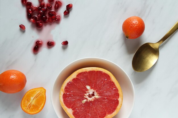 Photo des fruits sur la table