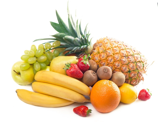 Fruits Tropicaux Exotiques Isolés Sur Fond Blanc, Alimentation Saine, Régime Végétarien