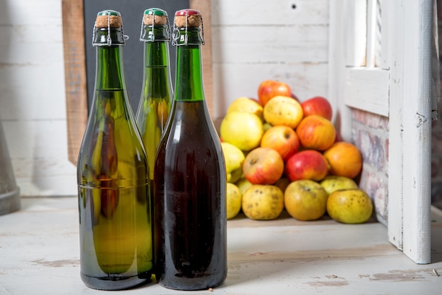 Photo des fruits en verre sur la table