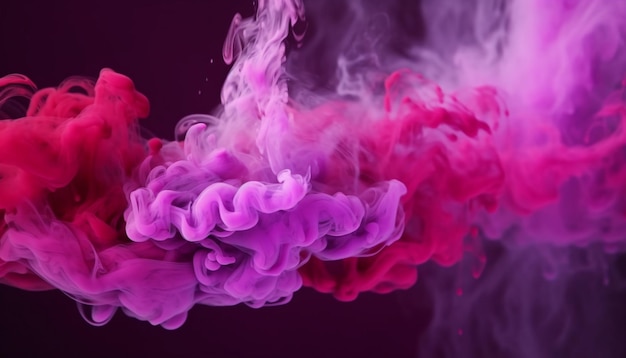 Une fumée violette et rose est recouverte de fumée.