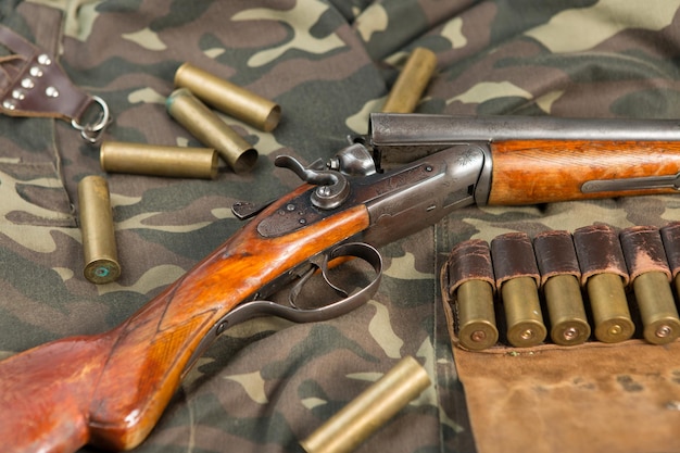 Photo fusil de chasse, cartouches de chasse, munitions de chasse