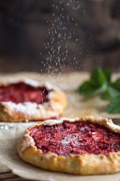 Galette de fraises, boulangerie artisanale, pâtisserie, dessert d'été