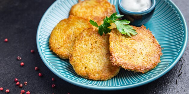 galette de pommes de terre galette de pomme de terre légume draniki beignets crêpes nourriture végétarienne fraîche repas collation