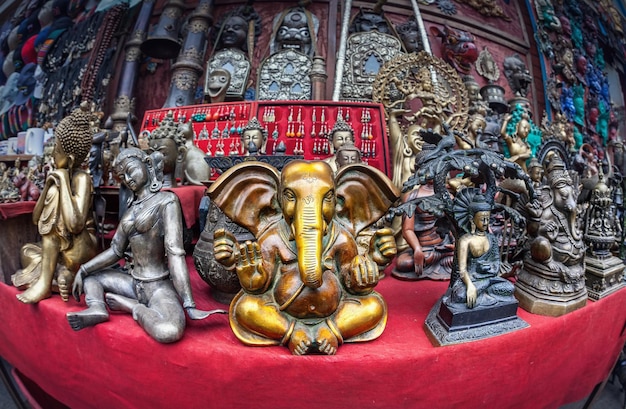 Ganesh dans une boutique de souvenirs