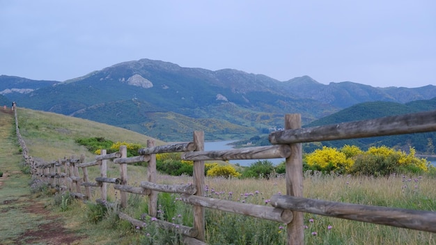 Garde-corps en bois dans la vallée de Riaño