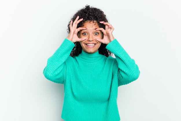 garder les yeux ouverts pour trouver une opportunité de succès