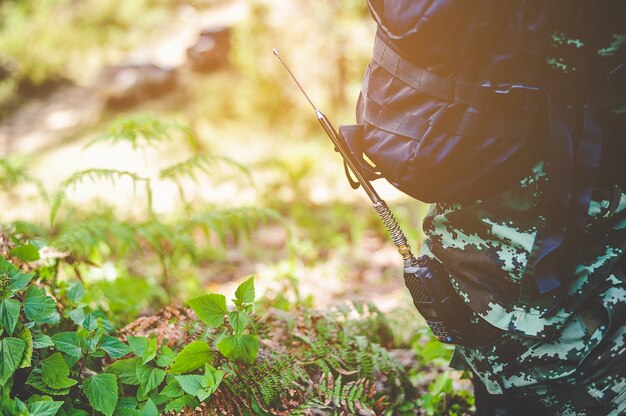 Gardien Être dans la forêt de la frontière