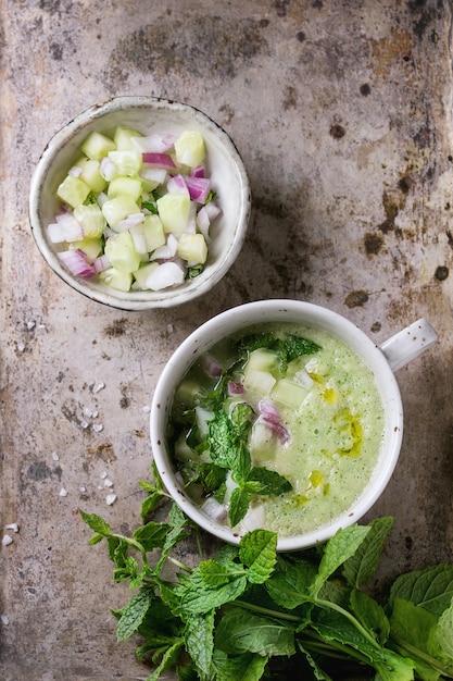 Gaspacho de concombre à la menthe