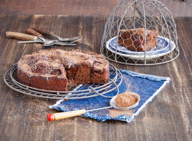 Gâteau au chocolat aux prunes