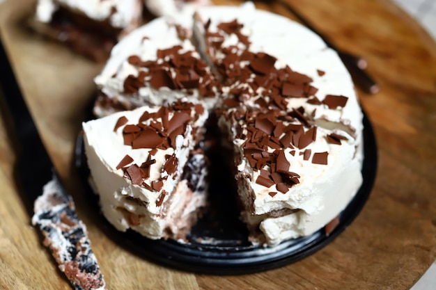 Gâteau au chocolat crémeux aux cerises Gâteau au Kirsch