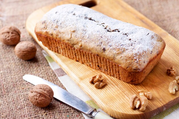 Gâteau aux bananes aux noix et chocolat noir