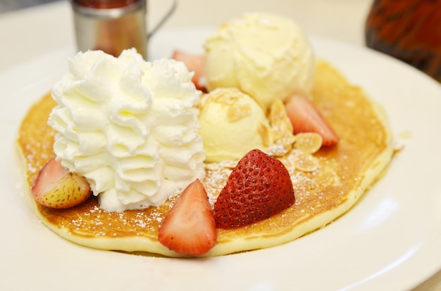 gâteau aux fraises et crème