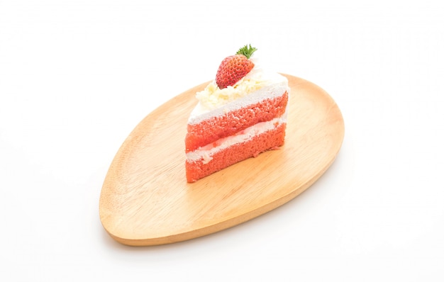 gâteau aux fraises sur fond blanc