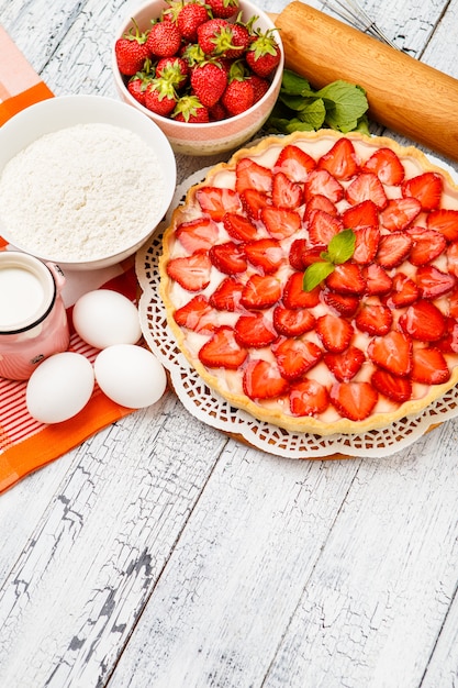 Photo gâteau aux fraises maison