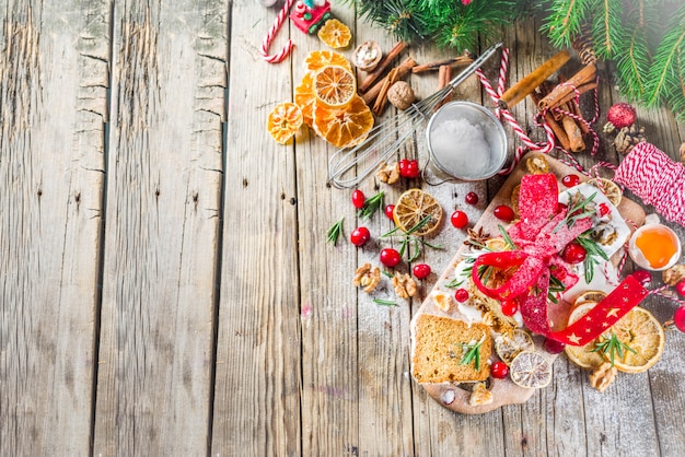 Gâteau aux fruits d'hiver de Noël