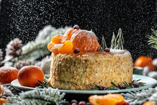 Photo gâteau aux mandarines de noël fait maison avec de la crème blanche