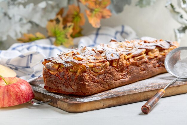 Gâteau aux pommes invisible Cuisine française