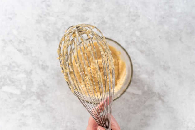 Gâteau bundt aux carottes avec glaçage au fromage à la crème