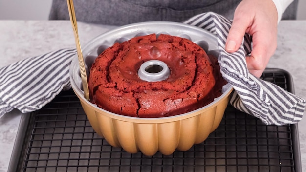 Gâteau Bundt de velours rouge