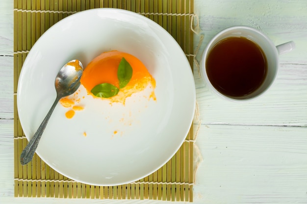 gâteau et café