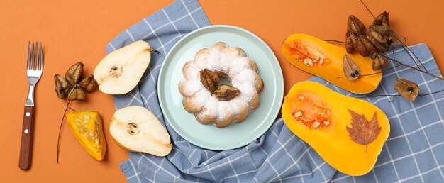 Gâteau à la citrouille de concept de nourriture savoureuse de saison d'automne