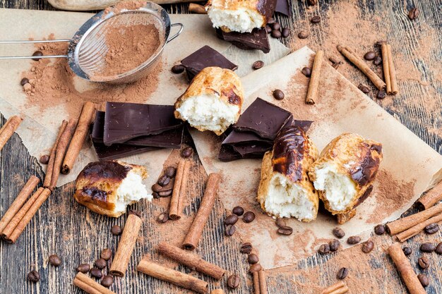 Gâteau à la crème au chocolat à la crème et autres douceurs