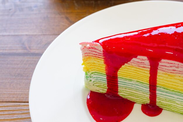 Photo un gâteau à la crêpe arc-en-ciel