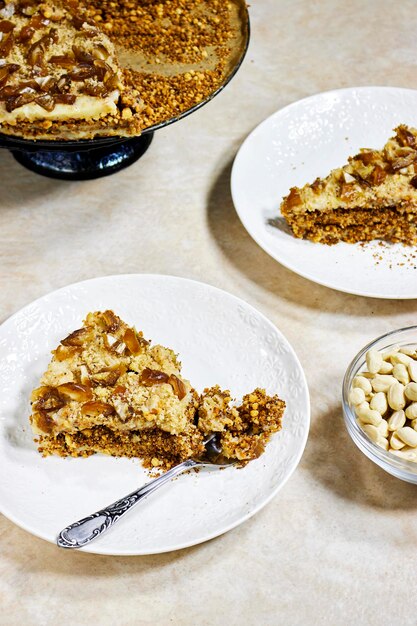 Gâteau de dattes et d'arachides au miel fait maison russe Gâteau de miel Medovik