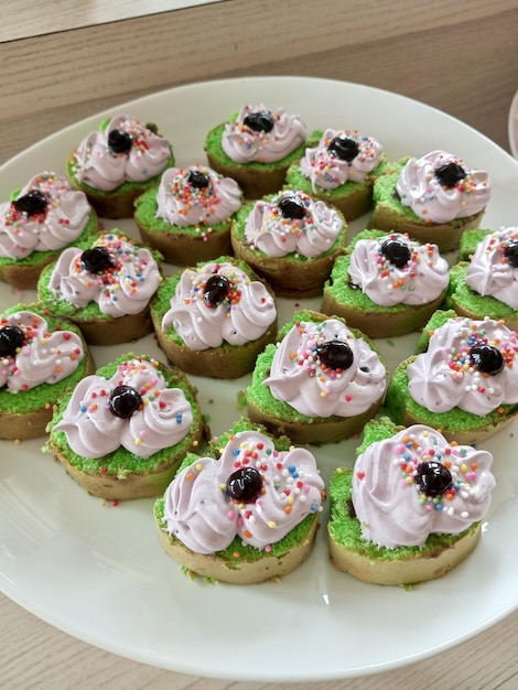 gâteau délicieux et sucré sur une assiette