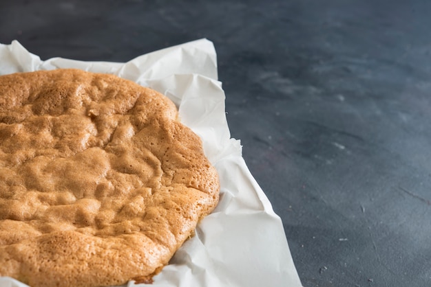 Gâteau éponge typique de l'Italie et du français, génois.