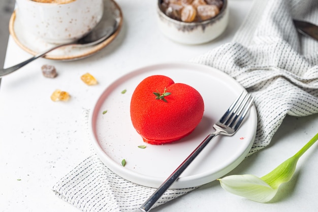 Gâteau en forme de chaleur rouge