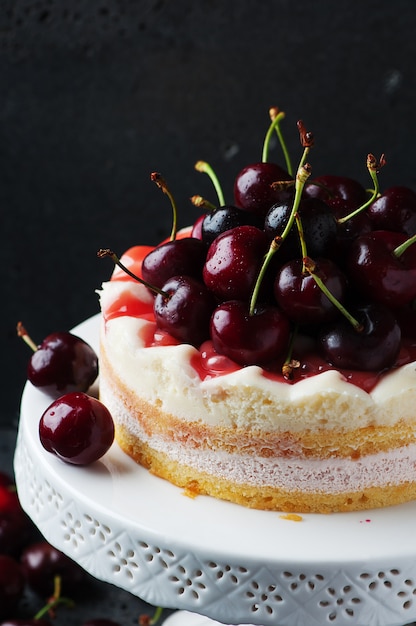 Gâteau maison aux cerises