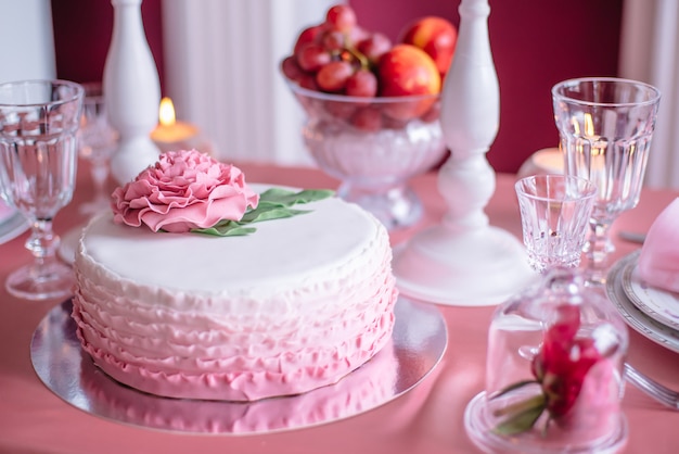 Gâteau de mariage rose