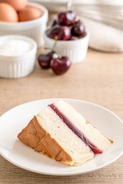 gâteau en mousseline de cerise