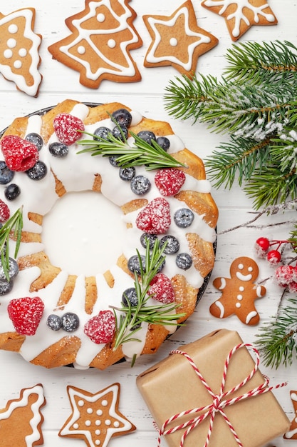 Gâteau de Noël et biscuits au pain d'épice