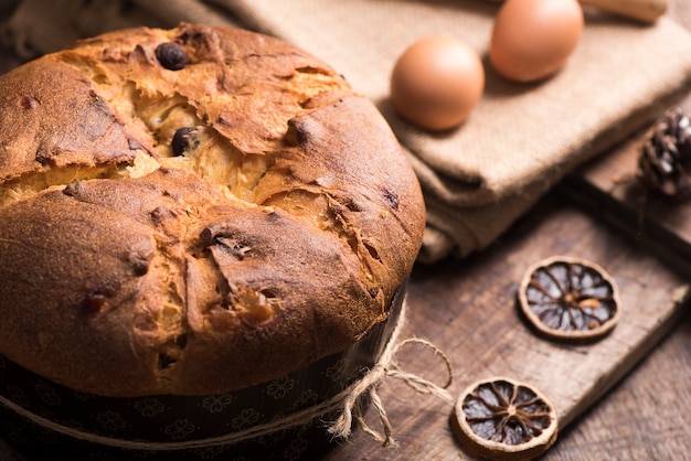 Gâteau de Noël traditionnel italien Panettone