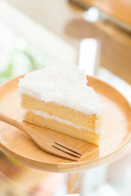 gâteau à la noix de coco sur plaque