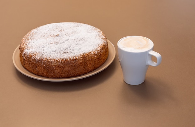 Gâteau romain antique à base d'amandes et de pain sec (Antica torta alle mandorle e pane)