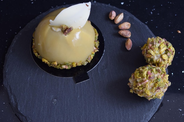 Gâteau très savoureux au chocolat et à la pistache