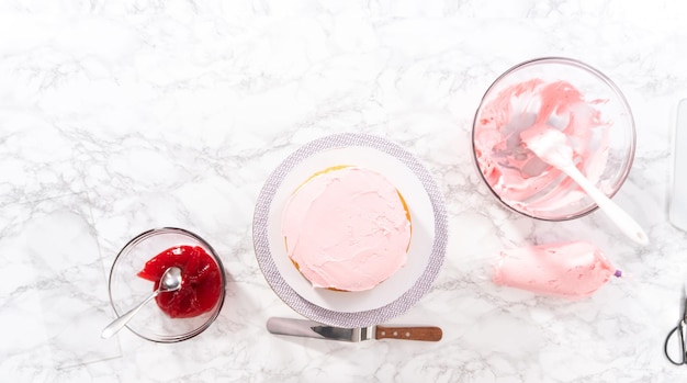 Gâteau à la vanille à 3 couches sur le thème de la sirène